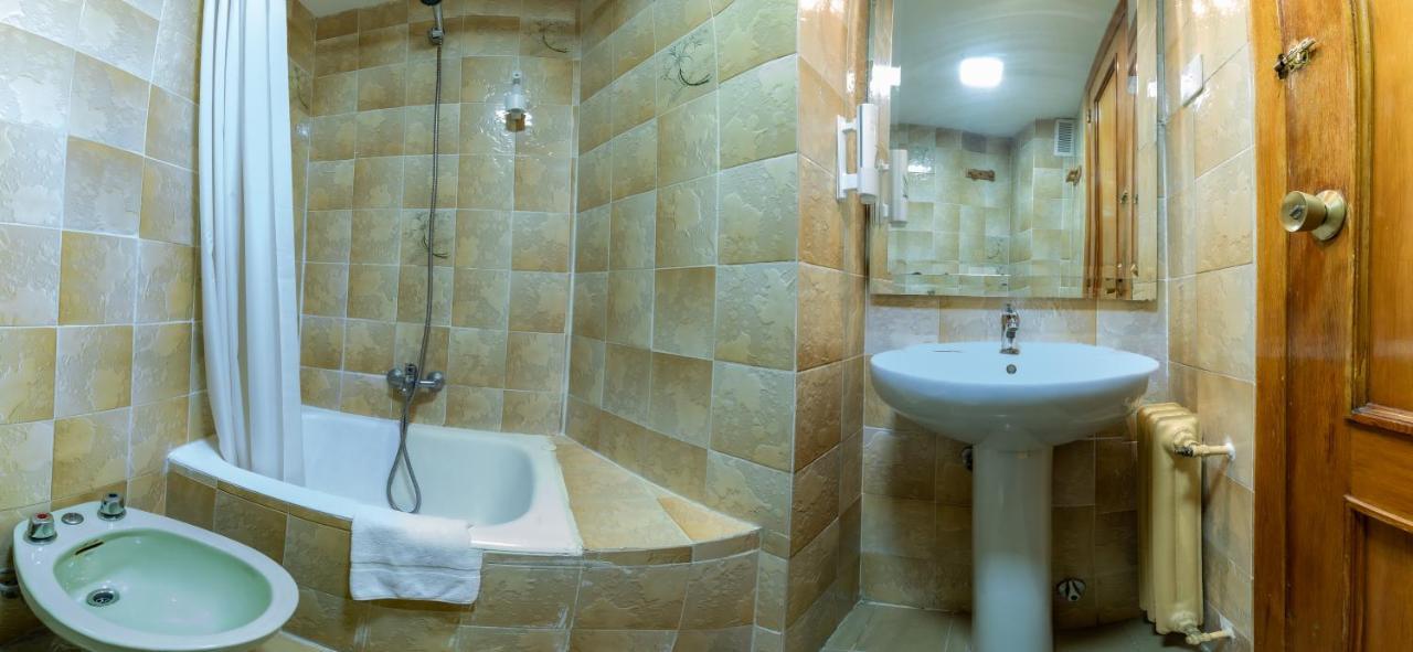 Casa De Huespedes Carabanchel By Vivere Stays Мадрид Екстериор снимка
