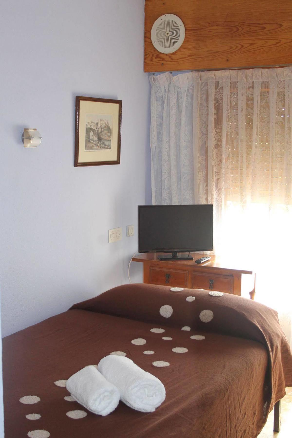 Casa De Huespedes Carabanchel By Vivere Stays Мадрид Екстериор снимка