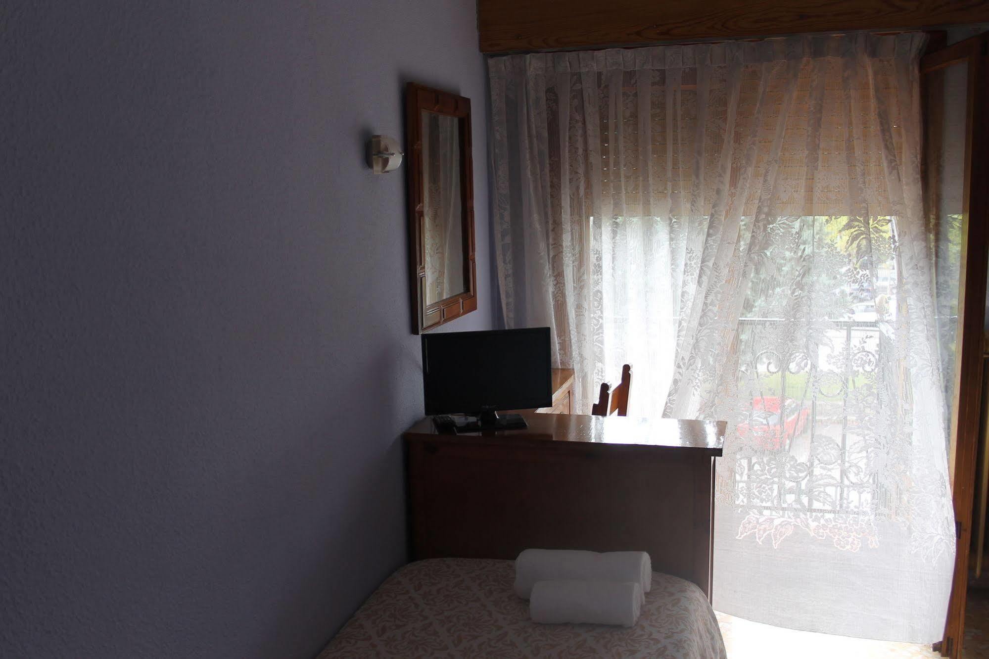 Casa De Huespedes Carabanchel By Vivere Stays Мадрид Екстериор снимка